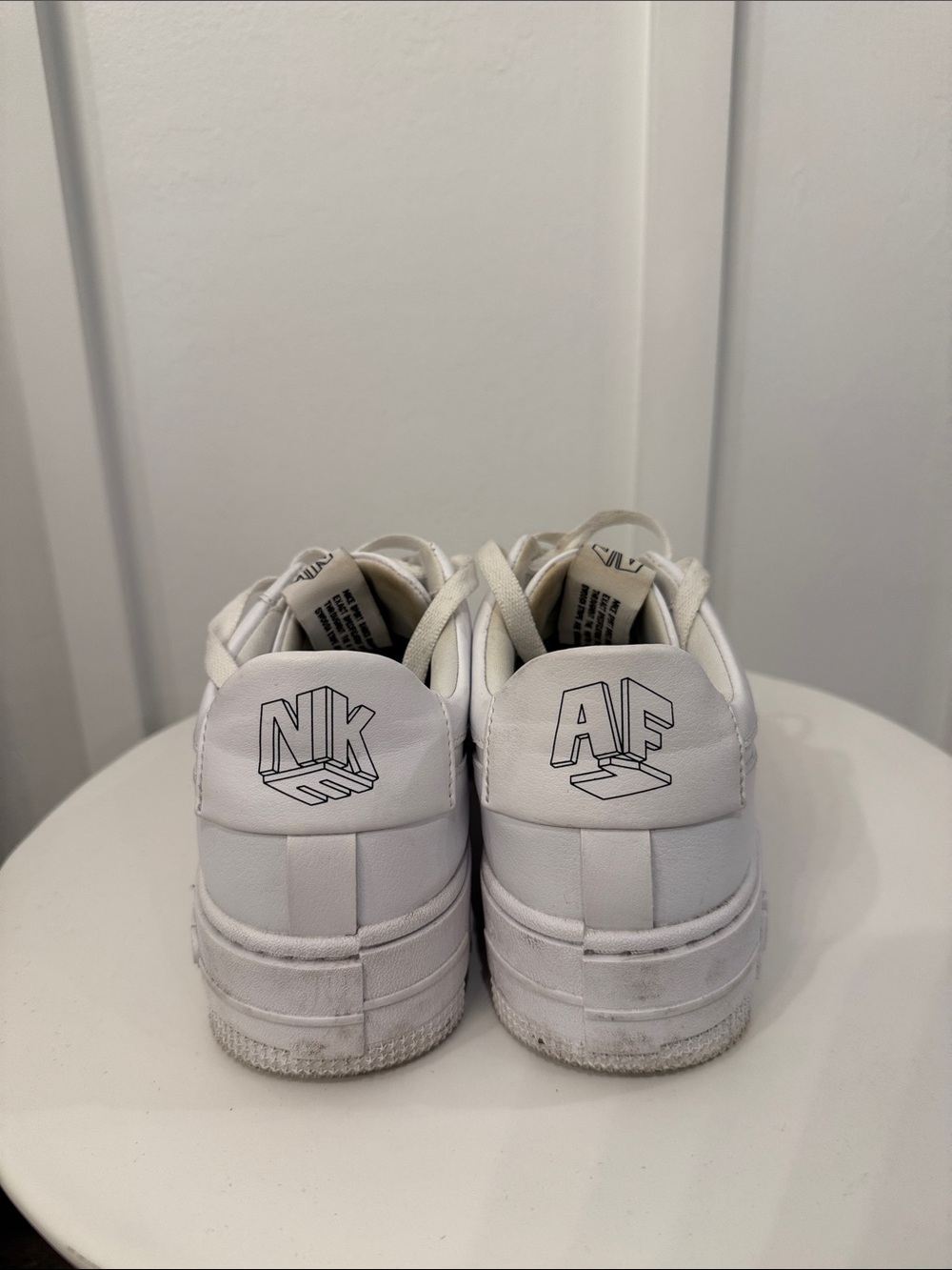 Nike White Leather Casual Low-Top Sneakers - Picture 3 of 6